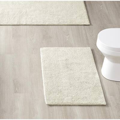 Modern Reversible Bath Rug, Soft Plush Blend Fabric Bathroom Mat, Machine Washable