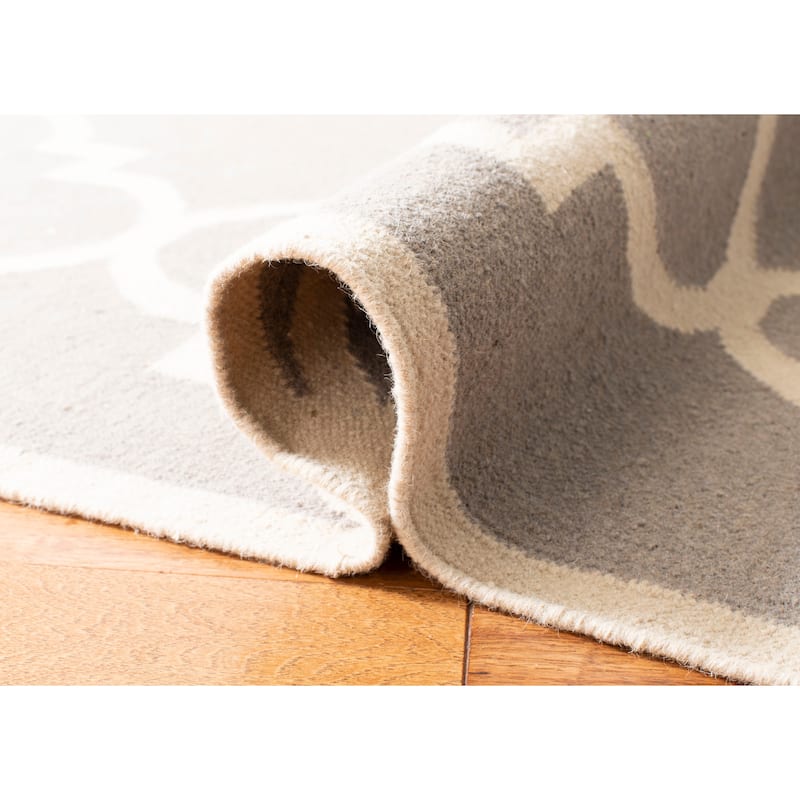 SAFAVIEH Handmade Flatweave Dhurries Jinan Modern Moroccan Wool Rug