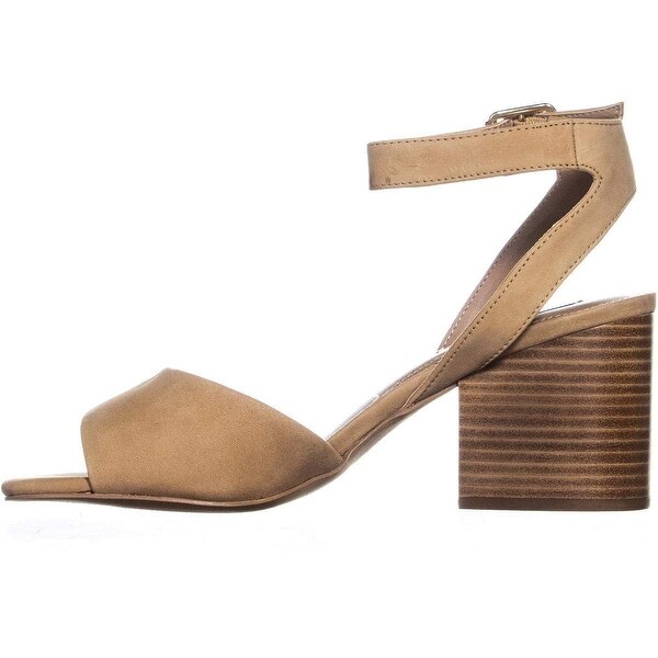 closed toe sandals steve madden