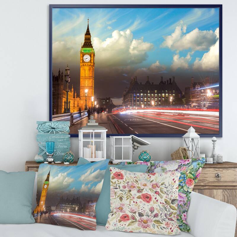 Designart "Big Ben UK from Westminster Bridge" Large Cityscape Photo Framed Canvas Print