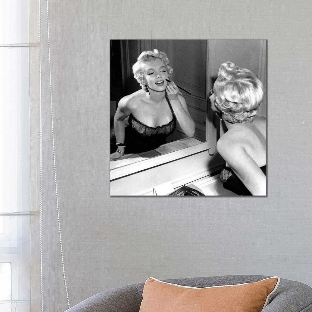 iCanvas "On The Set, Marilyn Monroe." by Rue Des Archives Canvas Print