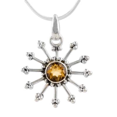 Handmade Sunshine Daze Sunburst Womens Pendant Sterling Silver Necklace (India)