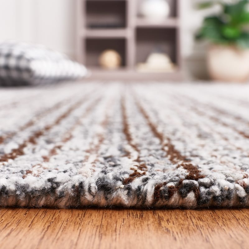 SAFAVIEH Handmade Abstract Necibe Modern Wool Rug