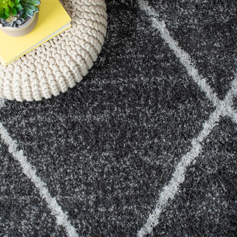 SAFAVIEH August Shag Todorka Trellis 1.26-inch Thick Rug