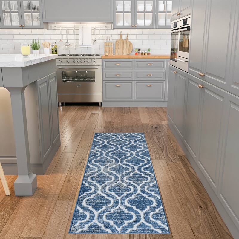 Wyman Farmhouse Geometric Indoor Area Rug