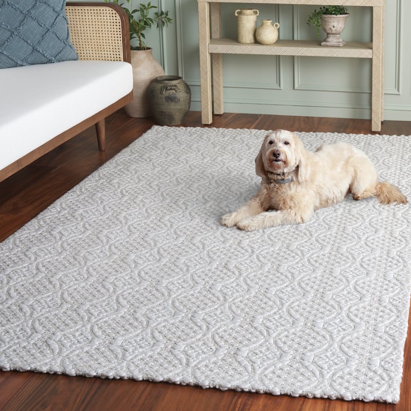 SAFAVIEH Handmade Marbella Iounona Rug