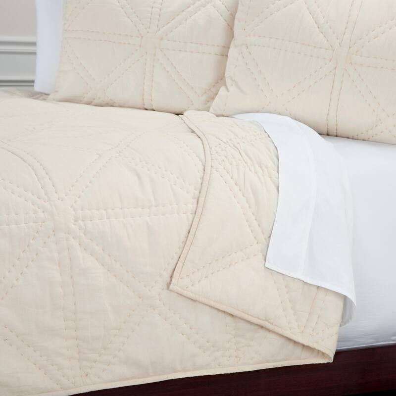 Maddux Place Simpson Natural Hand Quilted Cotton 3 Piece Quilt Set - Queen-size