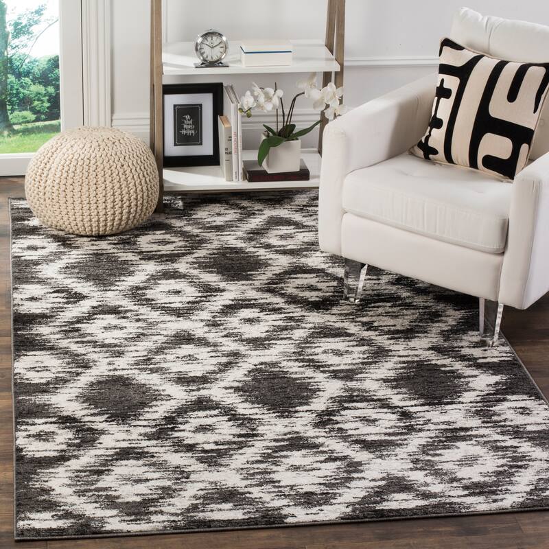 SAFAVIEH Adirondack Toribia Vintage Boho Oriental Rug - 4' x 6' - Charcoal/Ivory