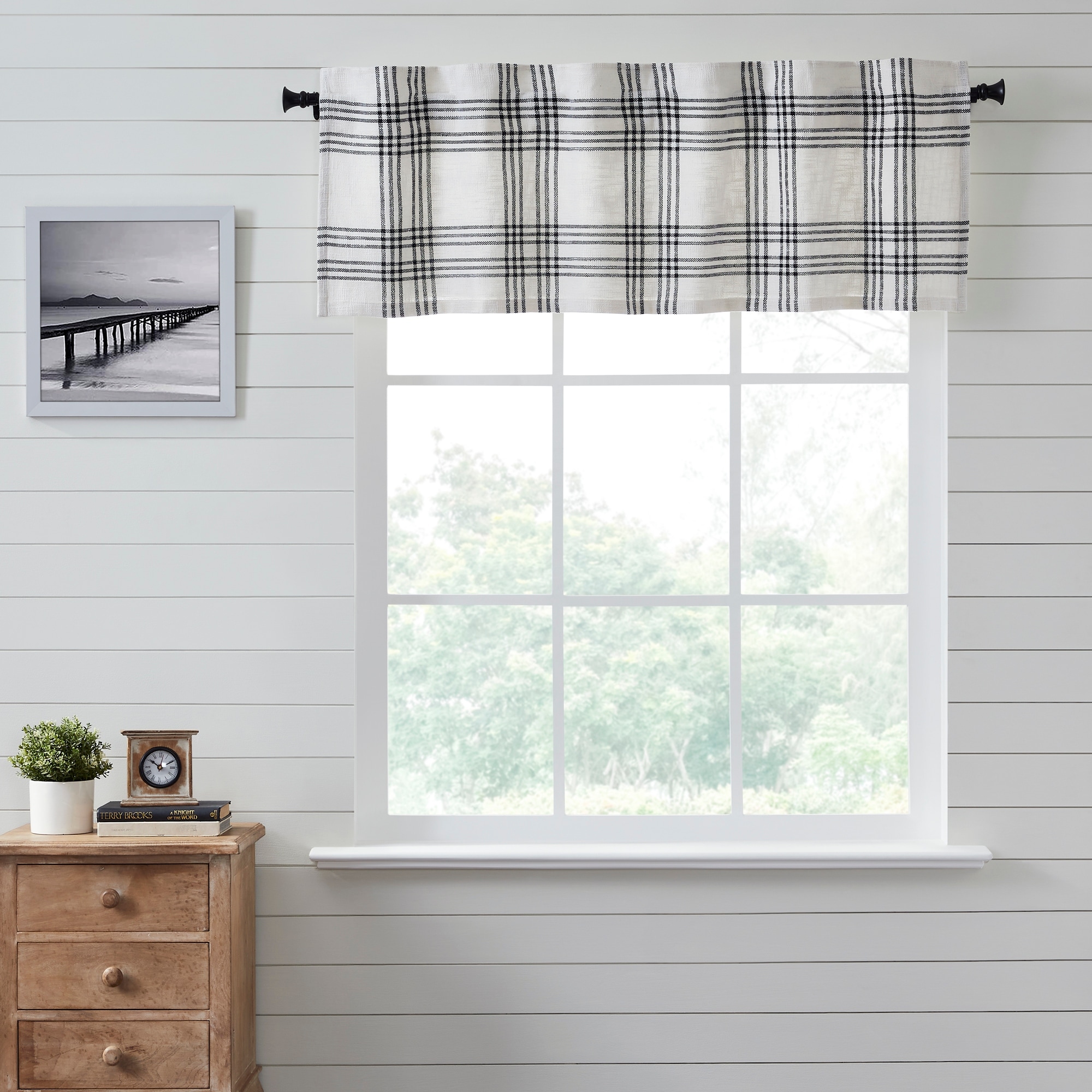 Black Plaid Valance 19x60 - M