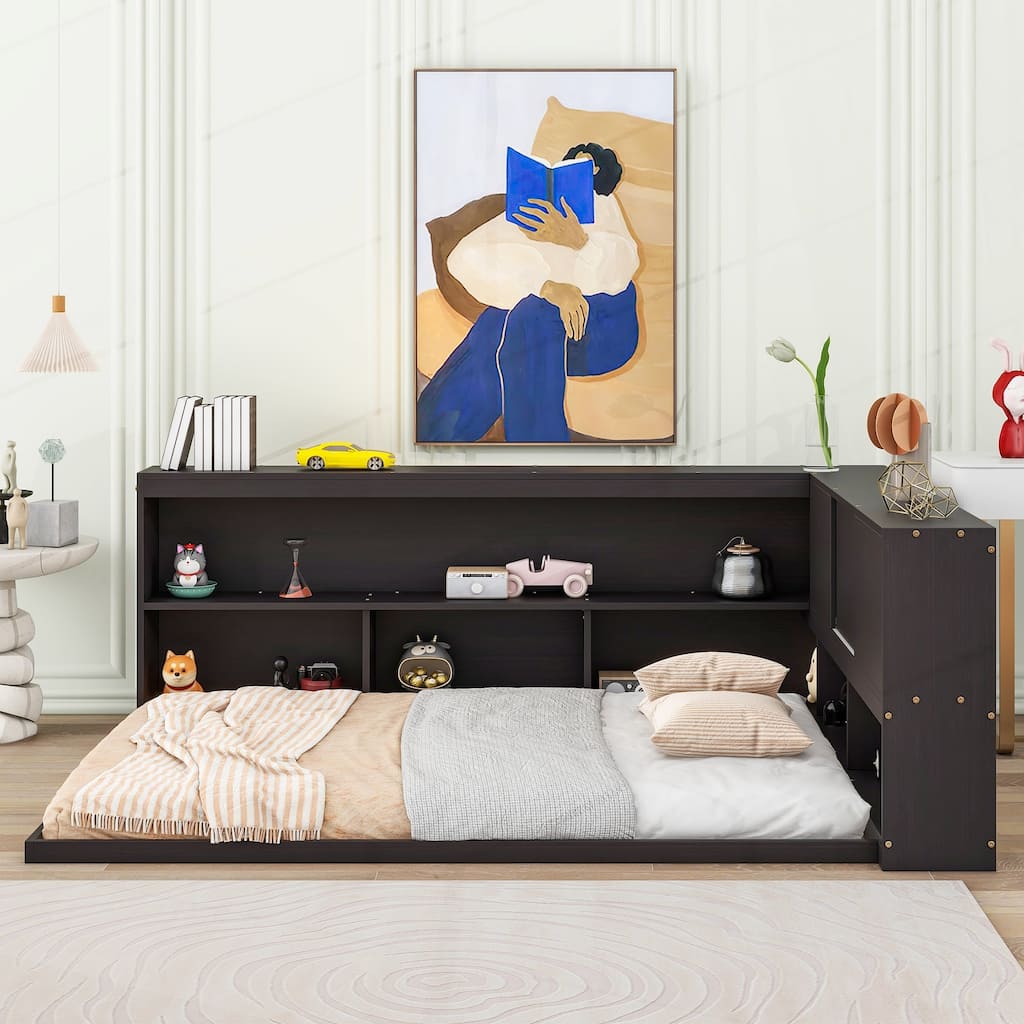 Full-floor bed with L-shaped Bookcases without slats