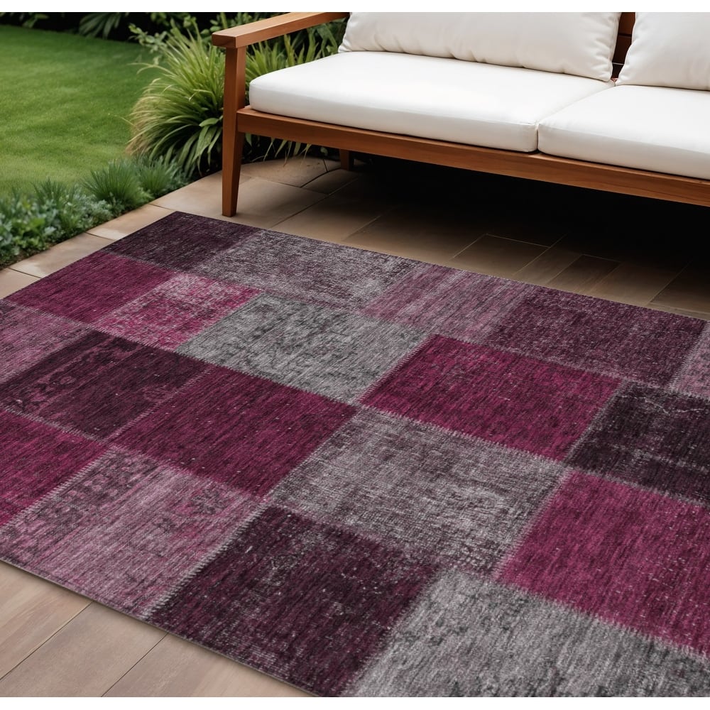 HomeRoots Patchwork Transitional Rectangle Outdoor Rug