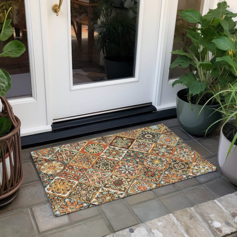 Machine Washable Indoor/ Outdoor Traditional Mosaic Chantille Rug - Gold - 1'8" x 2'6"