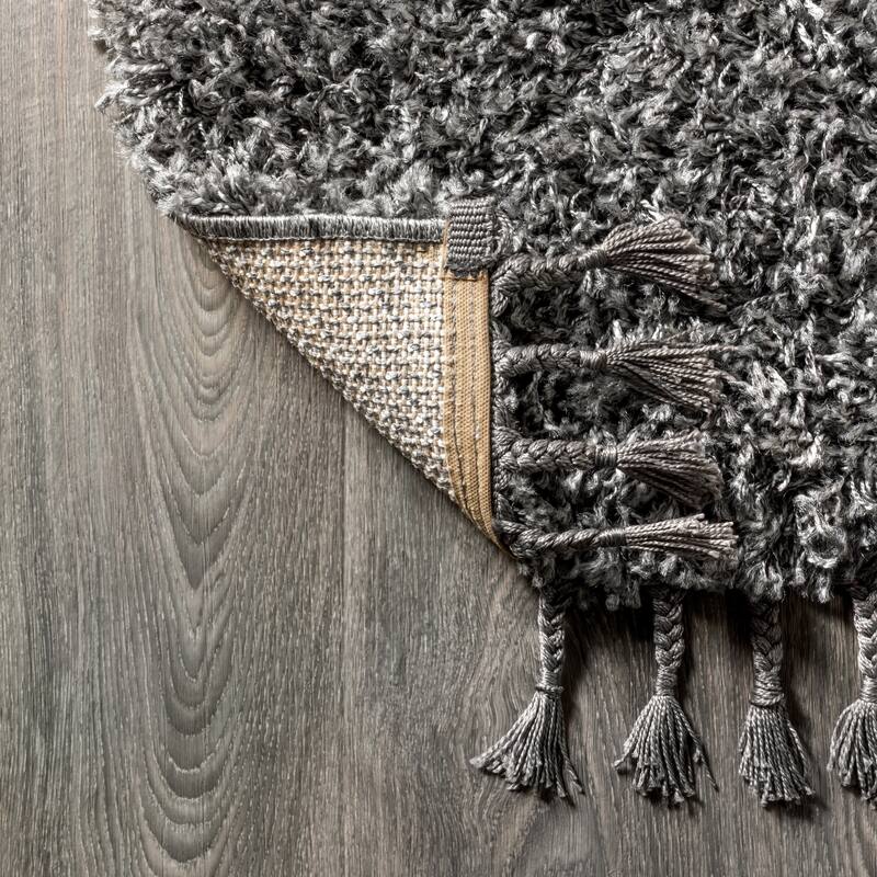 JONATHAN Y Modern Shag Plush Tassel Area Rug
