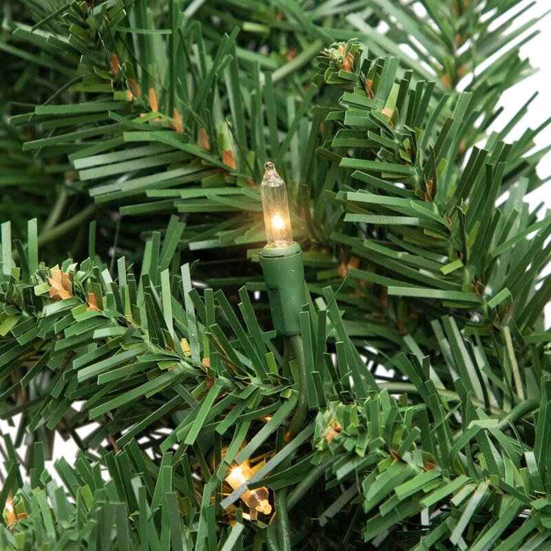 Buffalo Fir Artificial Christmas Wreath - 30-Inch, Clear Lights