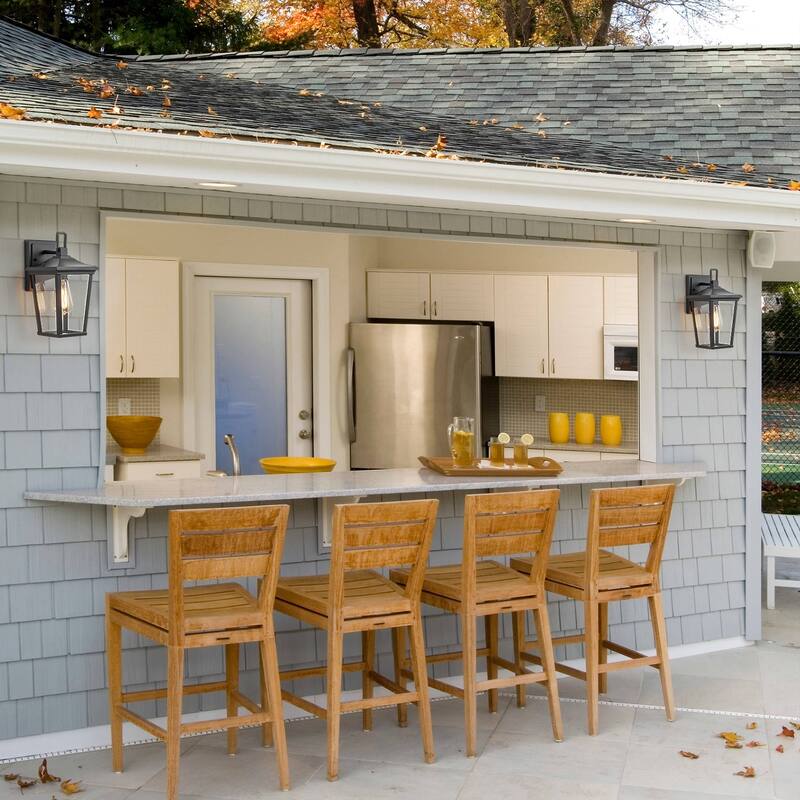 1-Light Modern Outdoor Wall Lantern with Glass Shade