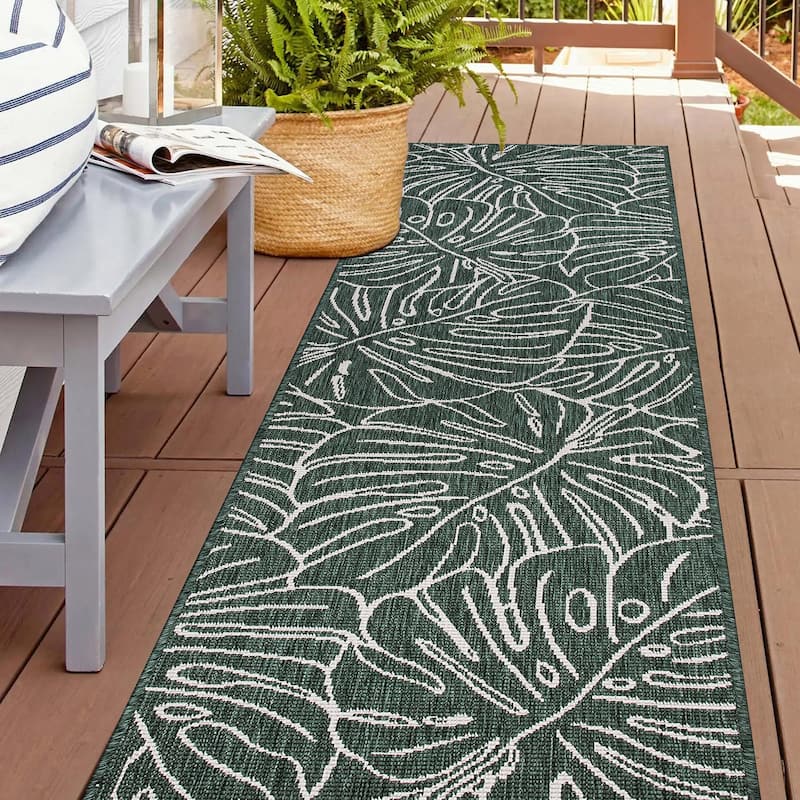 World Rug Gallery Contemporary Tropical Leaves Indoor/Outdoor Area Rug
