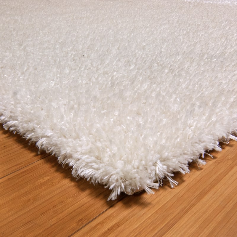 Gertmenian Thayer Solid Modern Ivory Shag Area Rug