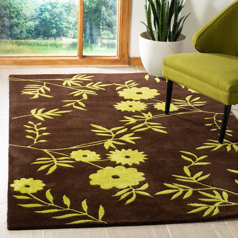 SAFAVIEH Handmade Soho Chelsey Floral N.Z. Wool Rug - 5' x 8' - Brown/Green