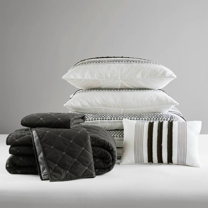 GDF Studio - Carolina 7-Piece Stripe Comforter and Quilt Set