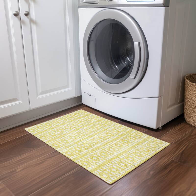 Machine Washable Indoor/ Outdoor Contemporary Imprints Chantille Rug
