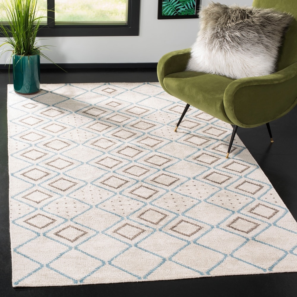 SAFAVIEH Hand-knotted Stone Wash Nastaran Modern Wool Rug