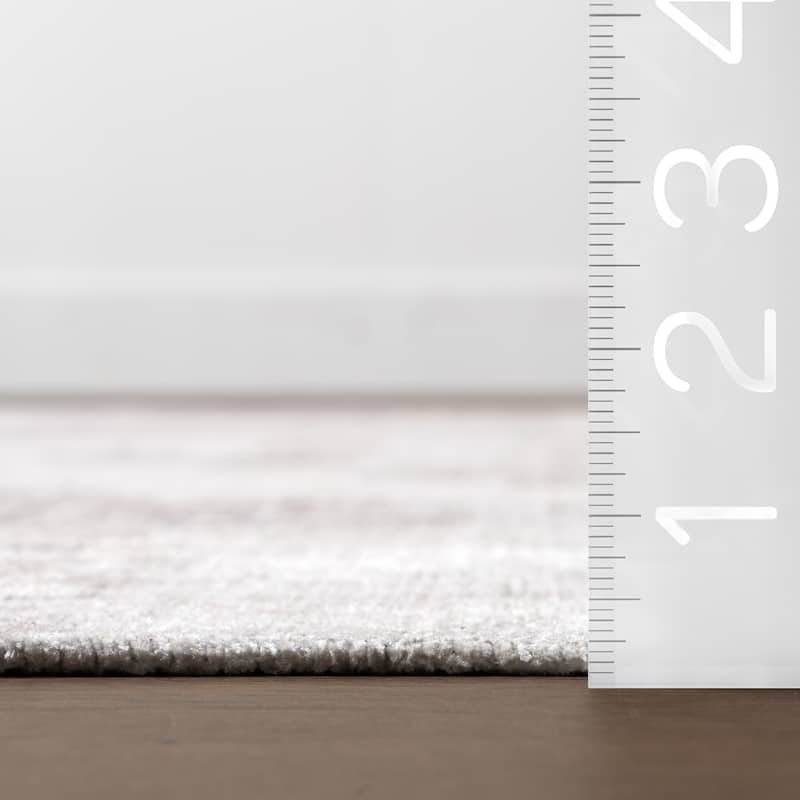 Nuloom Alexia SpinClean Traditional Machine Washable Area Rug