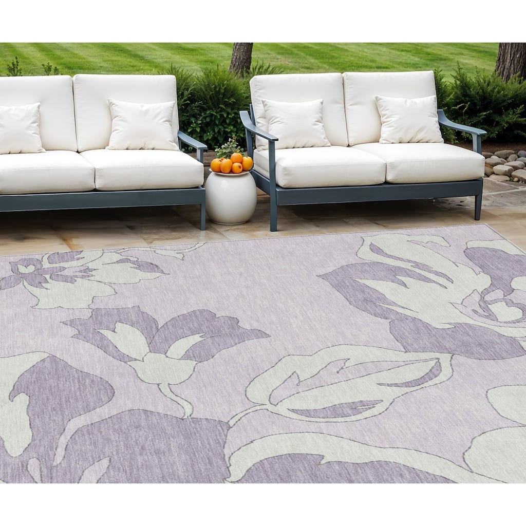 HomeRoots Floral Transitional Rectangle Outdoor Rug