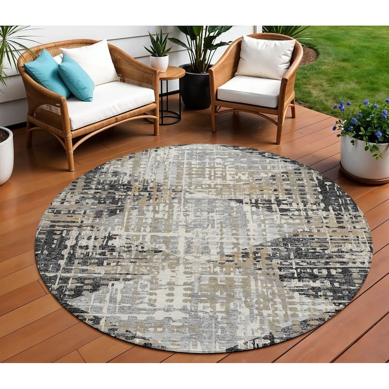 HomeRoots Geometric Transitional Rectangle Outdoor Rug - 8' Round