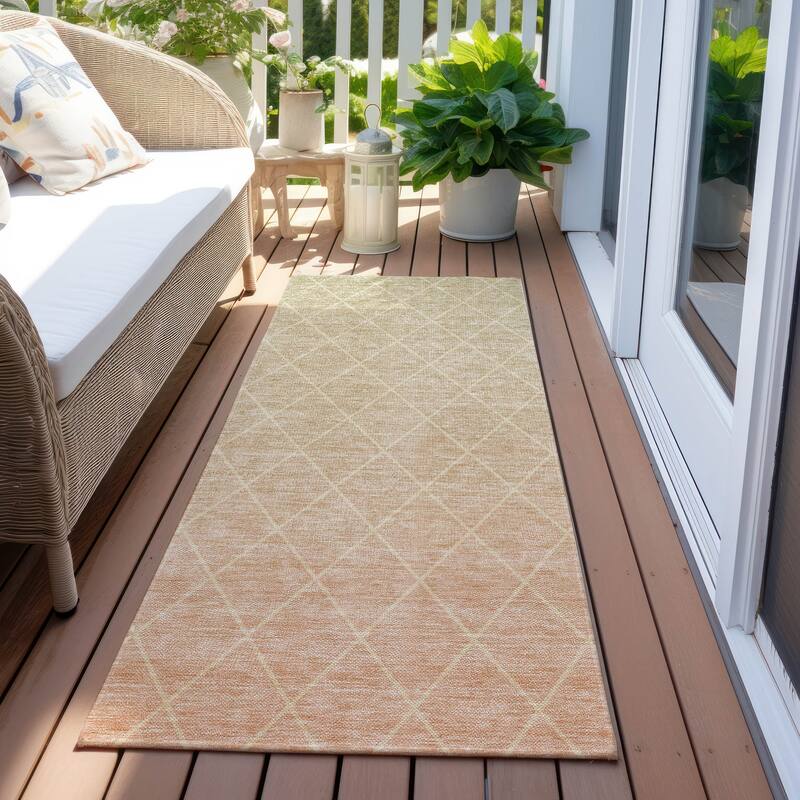 Machine Washable Indoor/ Outdoor Ombre Trellis Chantille Rug