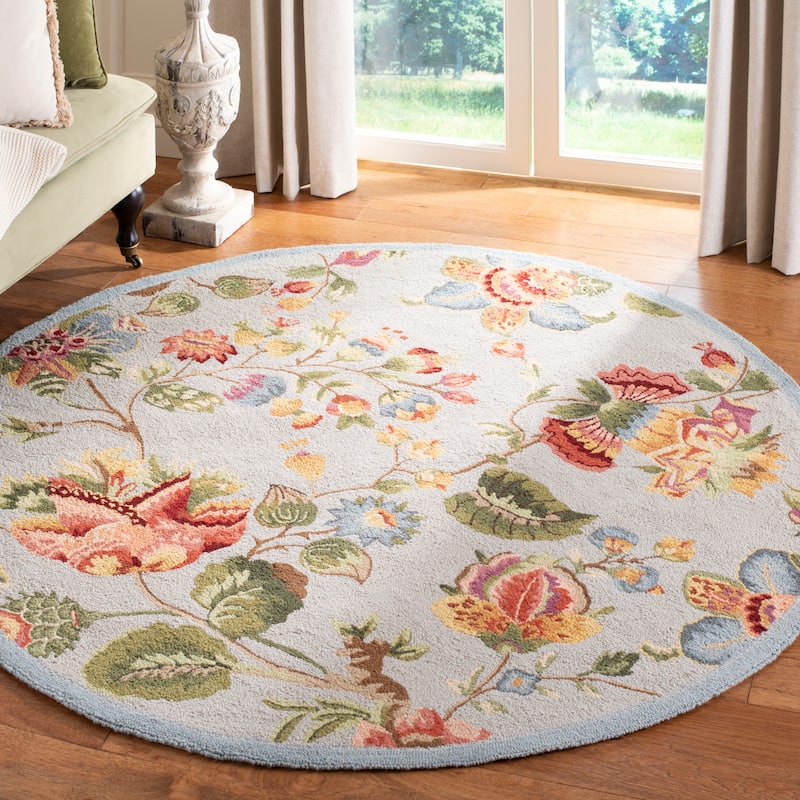 SAFAVIEH, Handmade Chelsea Jurendine French Country Floral Wool Rug - 5'6" Round - Light Blue
