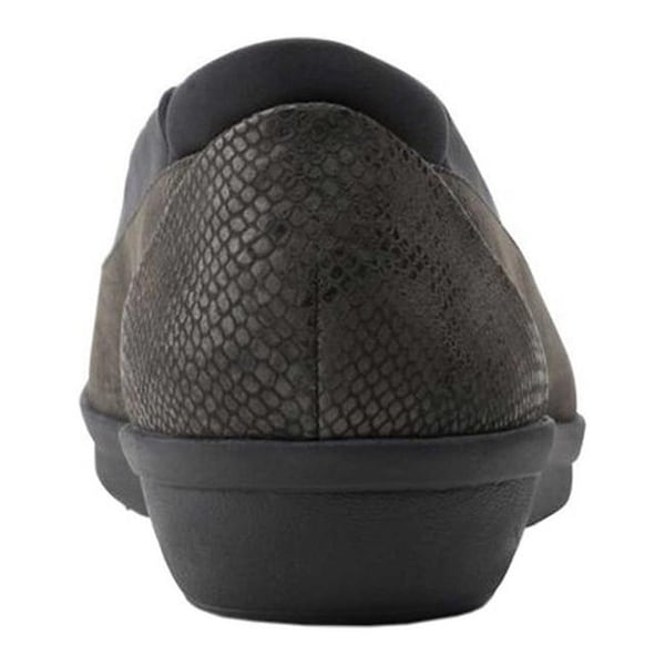 clarks ayla low ballet flat