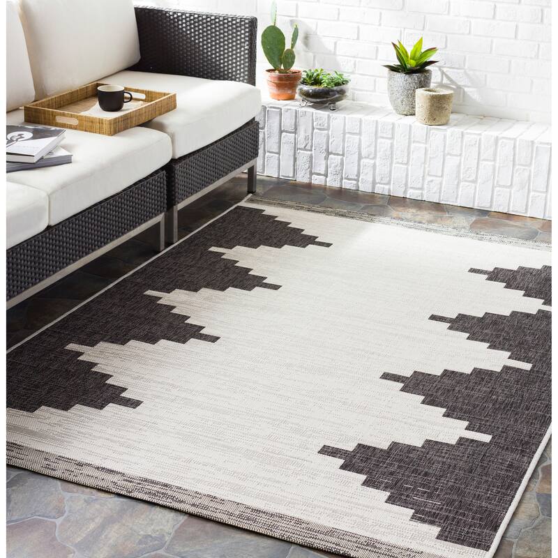 Artistic Weavers Aleida Indoor/Outdoor Modern Area Rug - 4'3" x 5'11" - Charcoal