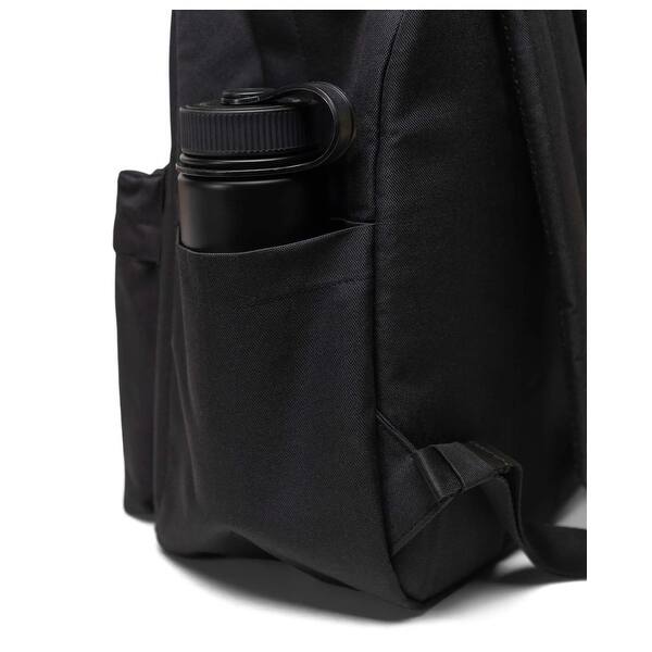 Herschel Classic X-Large Unisex 22L Backpack, Black - Bed  display picture 3