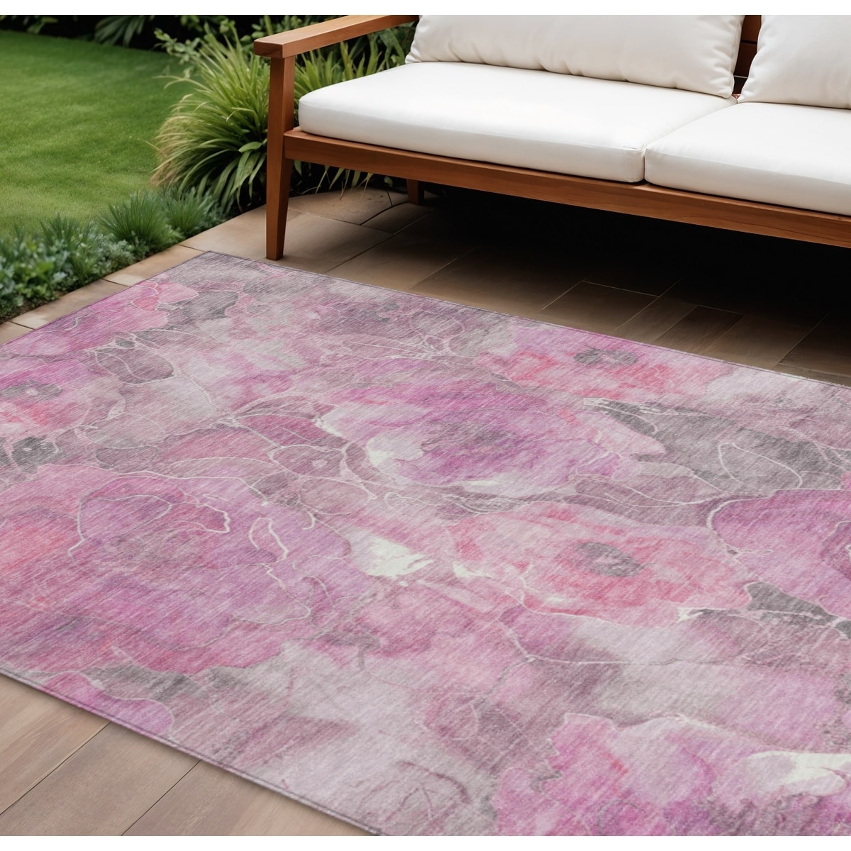 HomeRoots Floral Transitional Rectangle Outdoor Rug