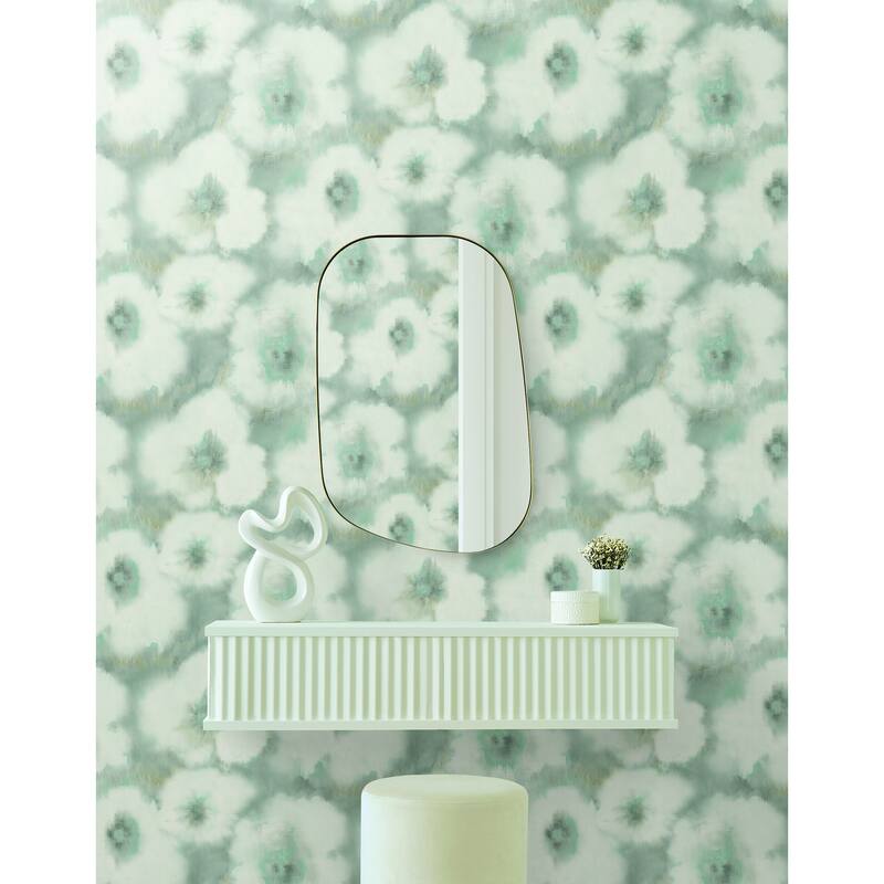 Hampton Blended Floral Wallpaper 20.5 in W X 33 ft L