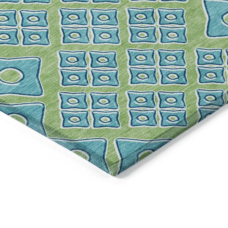 Machine Washable Indoor/ Outdoor Chantille Diamond Rug
