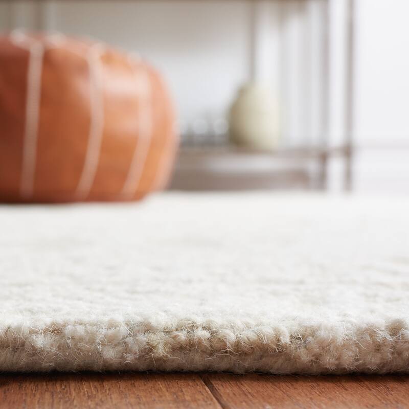 SAFAVIEH Handmade Blossom Mahalia Modern Floral Wool Rug