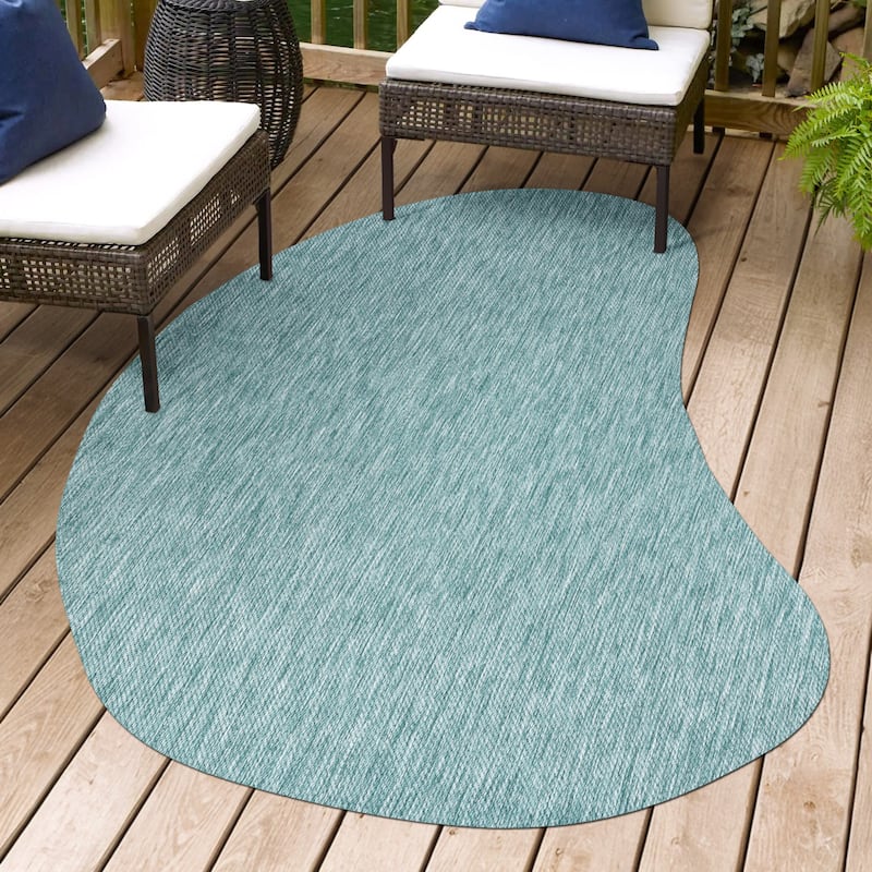 JONATHAN Y Evan Modern Rustic Organic Curve Indoor/Outdoor Shaped Area Rug