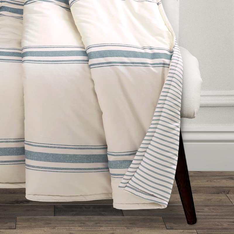 Lush Decor Farmhouse Stripe Throw