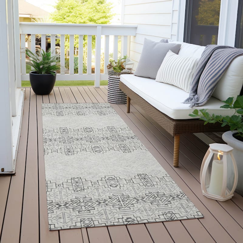 Machine Washable Indoor/ Outdoor Moroccan Boho Chantille Rug - Gray - 2'3" x 7'6"