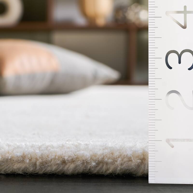 SAFAVIEH Handmade Metro Shmuela Wool Rug