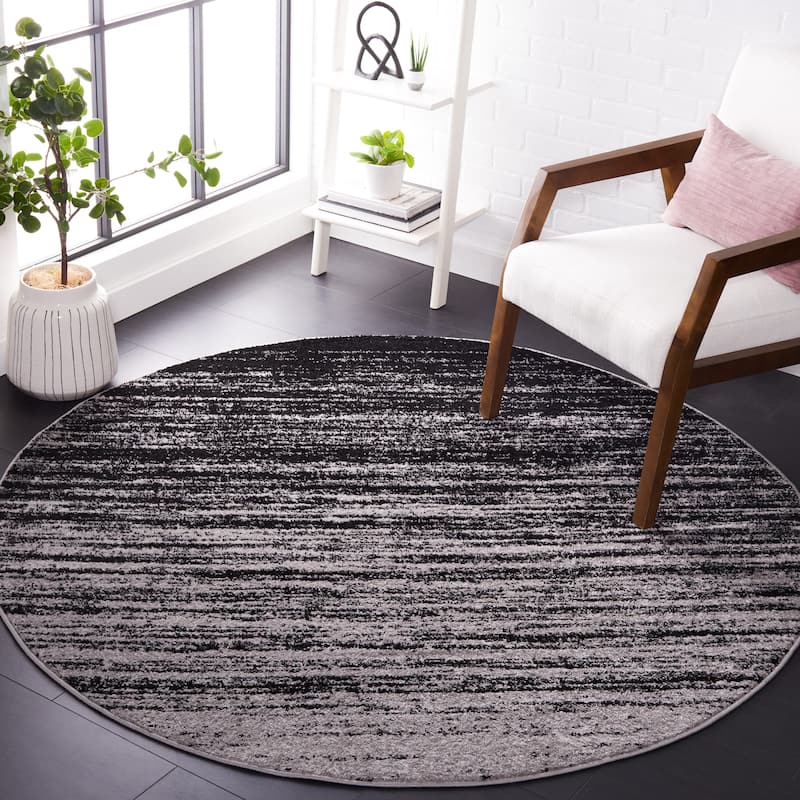 SAFAVIEH Adirondack Mieko Modern Ombre Distressed Area Rug - 10' Round - Silver/Black