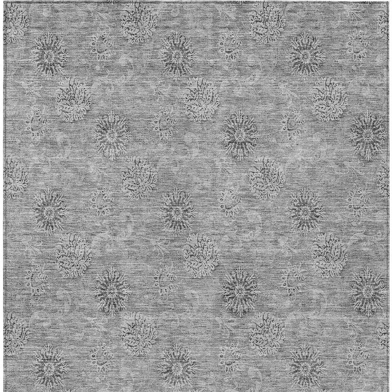 HomeRoots Floral Transitional Rectangle Outdoor Rug