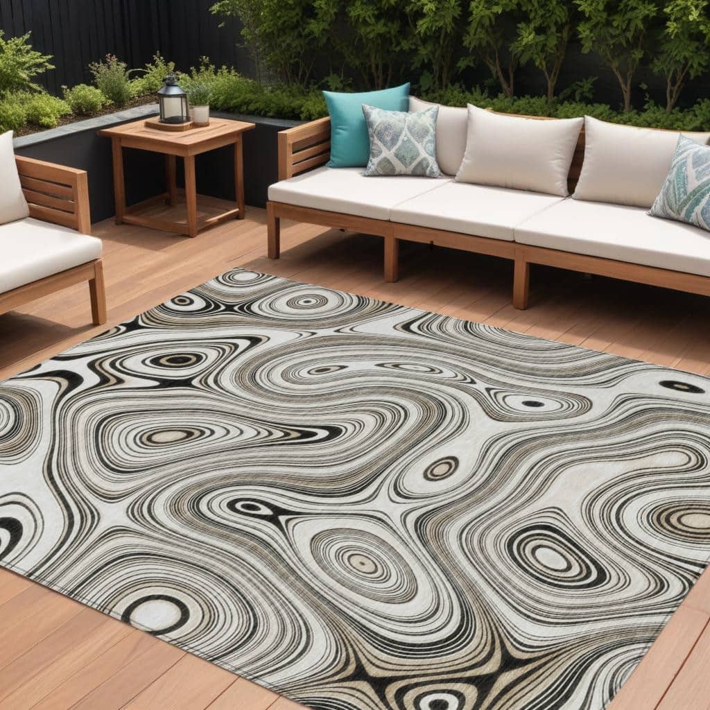 HomeRoots Geometric Transitional Rectangle Outdoor Rug