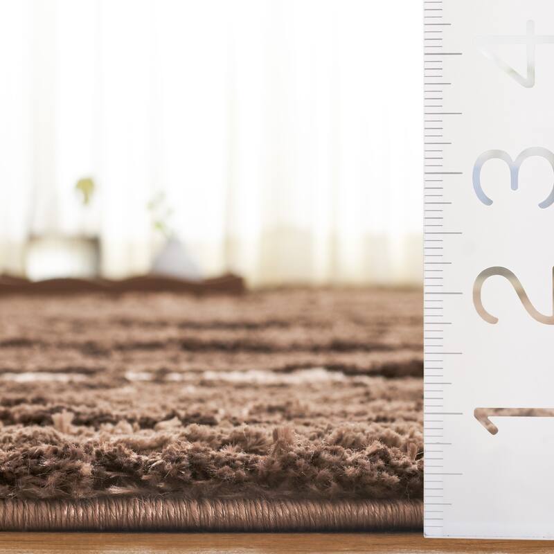 SAFAVIEH Seattle Thorun Shag Modern Striped 1-inch Thick Rug