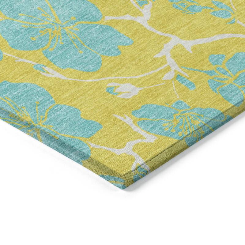 HomeRoots Floral Transitional Rectangle Outdoor Rug