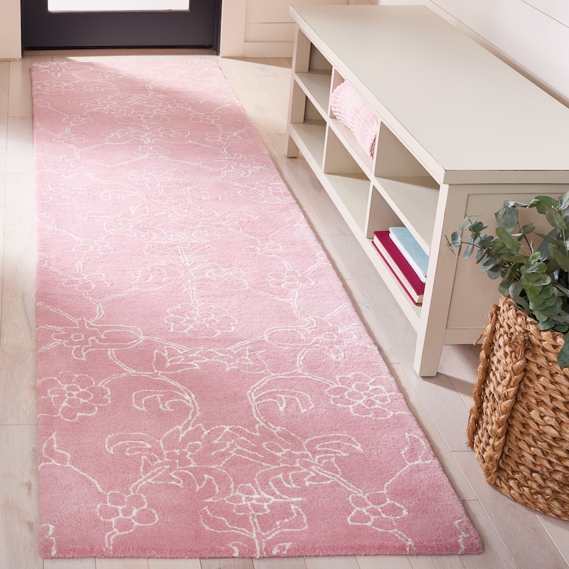 SAFAVIEH Handmade Fifth Avenue Timmie Floral New Zealand Wool - 2' 3" x 9' - Pink/Ivory