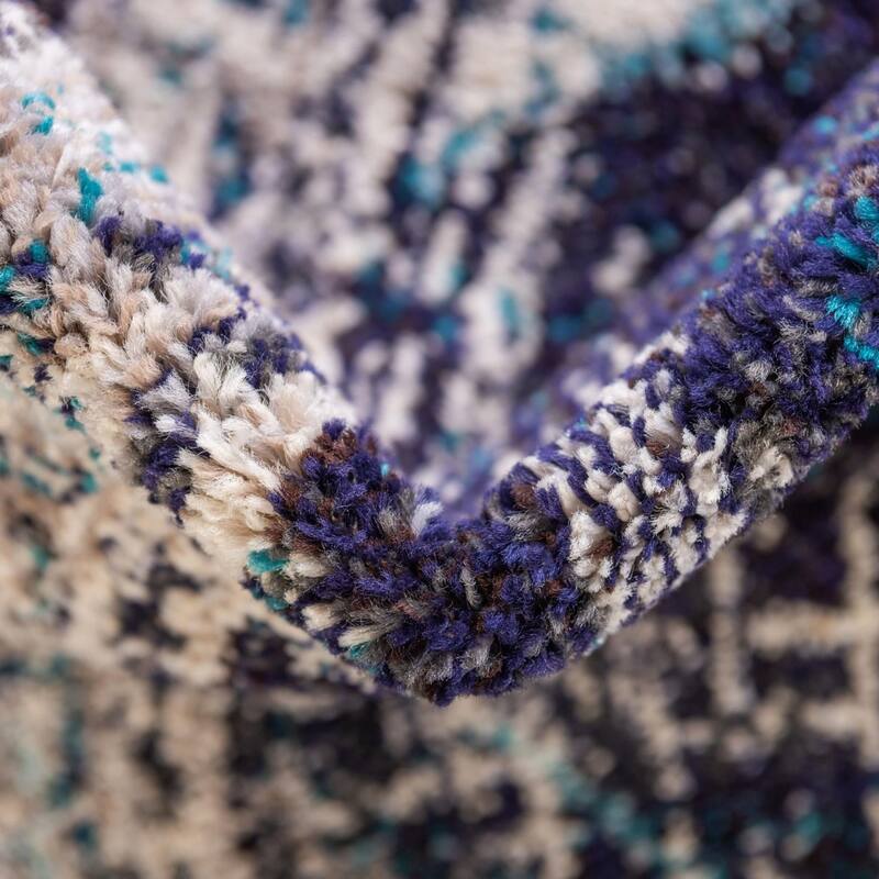 Traditional Koakburg Collection Area Rug