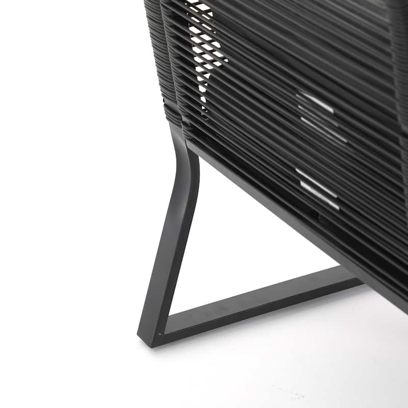 Outdoor 4-piece Wicker Patio Conversation Set
