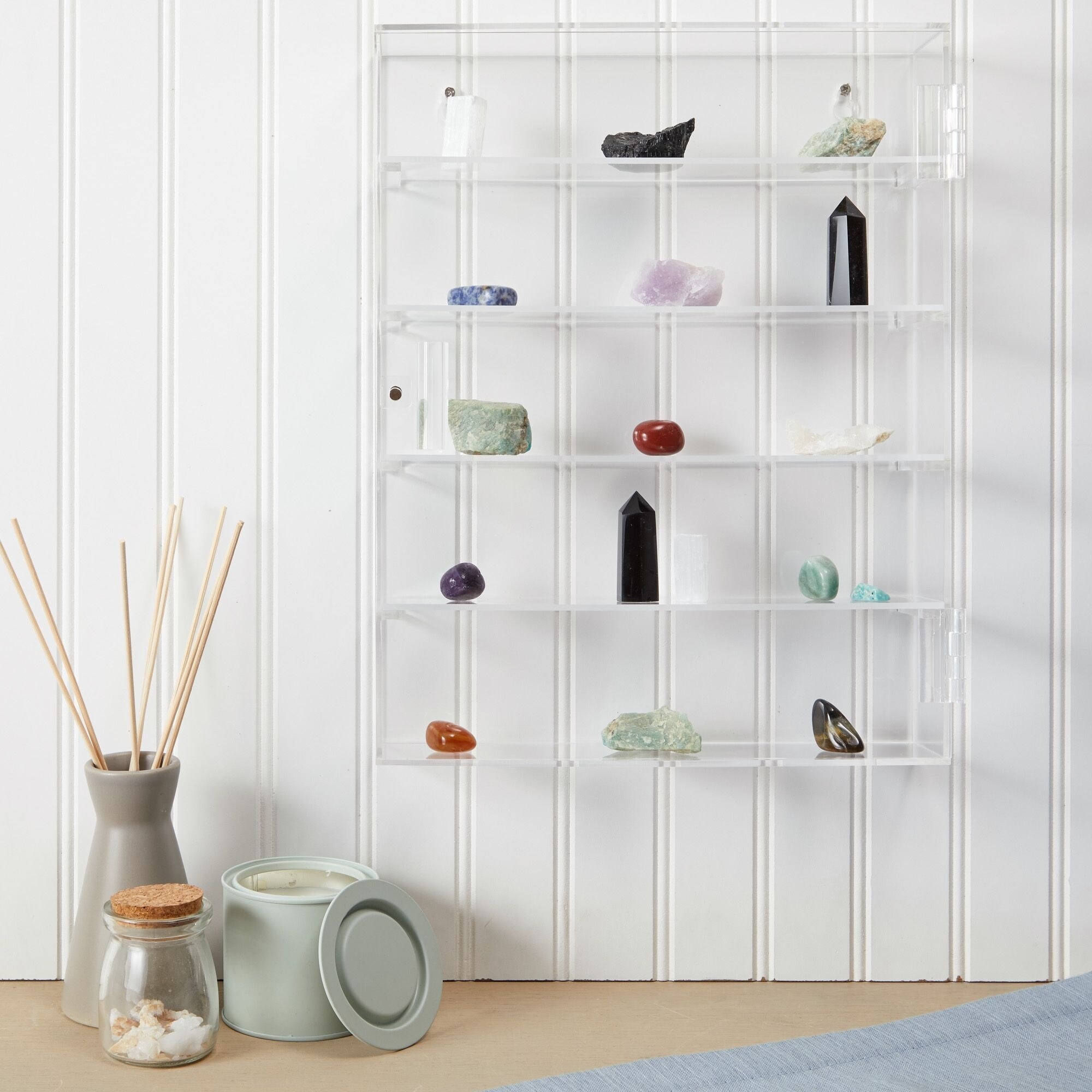 Small display shelves for collectibles 2025
